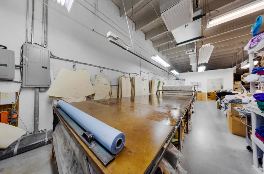 More Photos Of 2693 W 76th St, Hialeah Warehouse For Sale