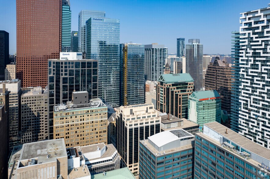 More Photos Of 20 Adelaide St E, Toronto Office For Lease