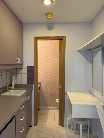 More Photos Of 3830 Tampa Rd, Palm Harbor Medical For Sale