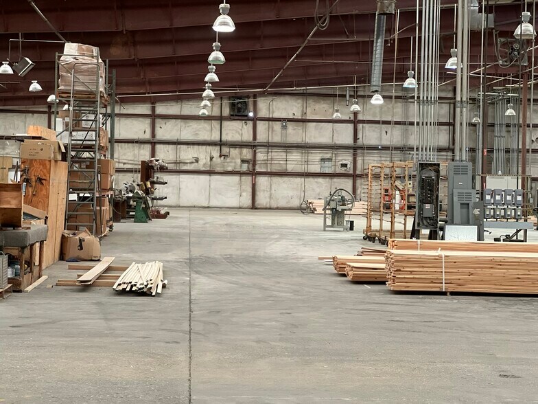 More Photos Of 113 Milledgeville Rd, Eatonton Warehouse For Lease
