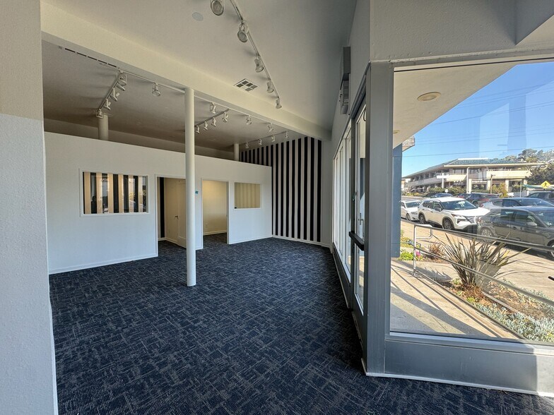 More Photos Of 1000-1010 Torrey Pines Rd, La Jolla Storefront For Lease