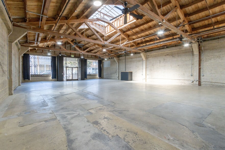 More Photos Of 1345 Howard St, San Francisco Light Distribution For Lease