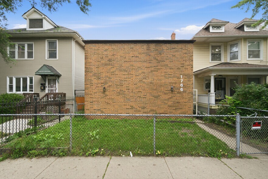 More Photos Of 1766 W Granville Ave, Chicago Apartments For Sale