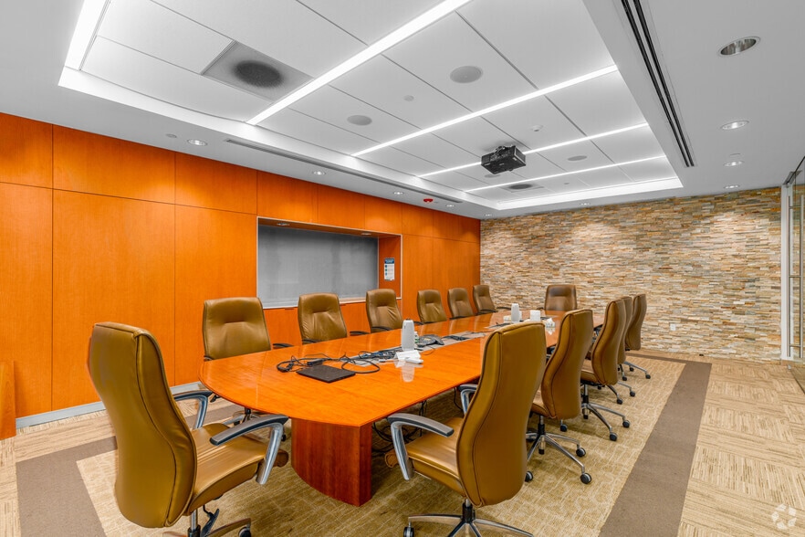 More Photos Of 402-404 Lippincott Dr, Marlton Medical For Sale