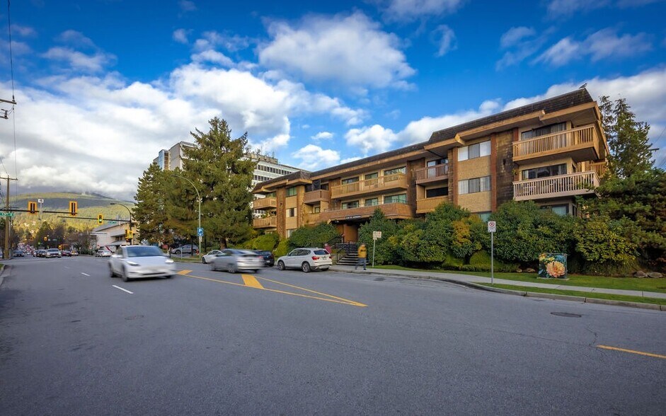 More Photos Of 1240 St Georges St, North Vancouver Apartments For Sale