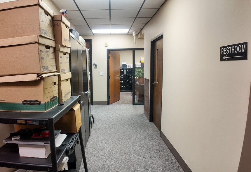 More Photos Of 630 S Minnesota Ave, Sioux Falls Office For Sale