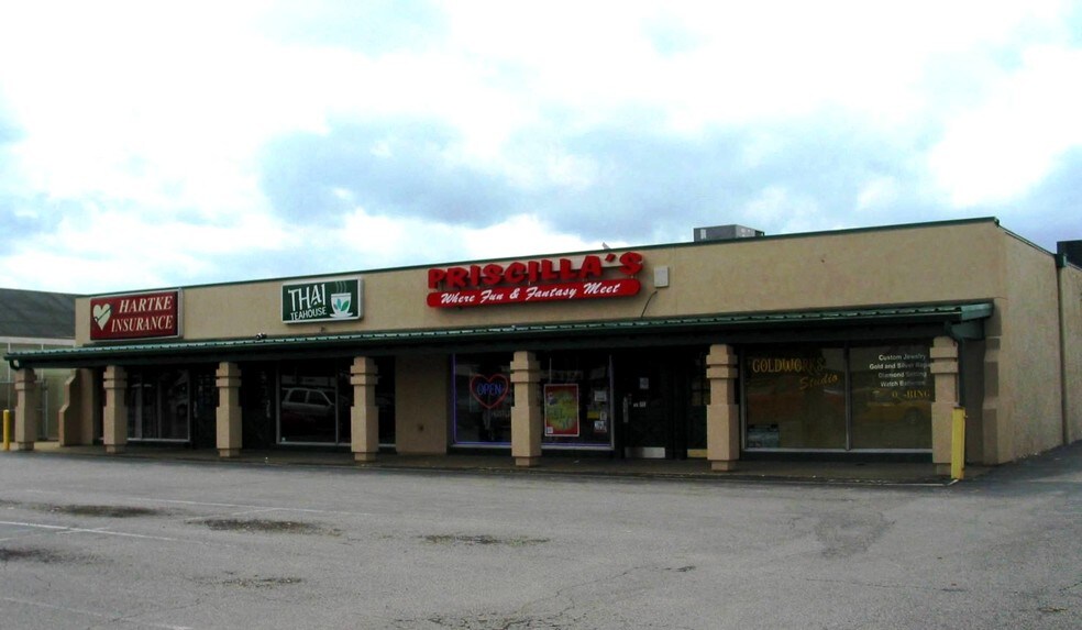 More Photos Of 723-729 S Green River Rd, Evansville Unknown For Lease