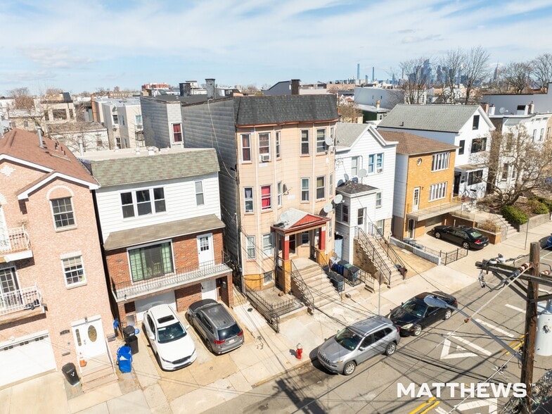 More Photos Of 202 Hutton St, Jersey City Apartments For Sale