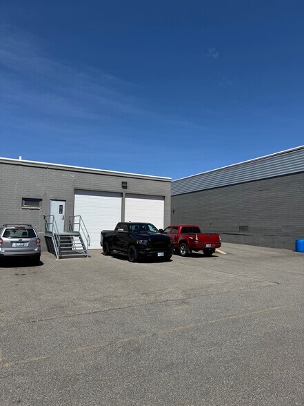 More Photos Of 19-27 Terrill Park Dr, Concord Warehouse For Lease