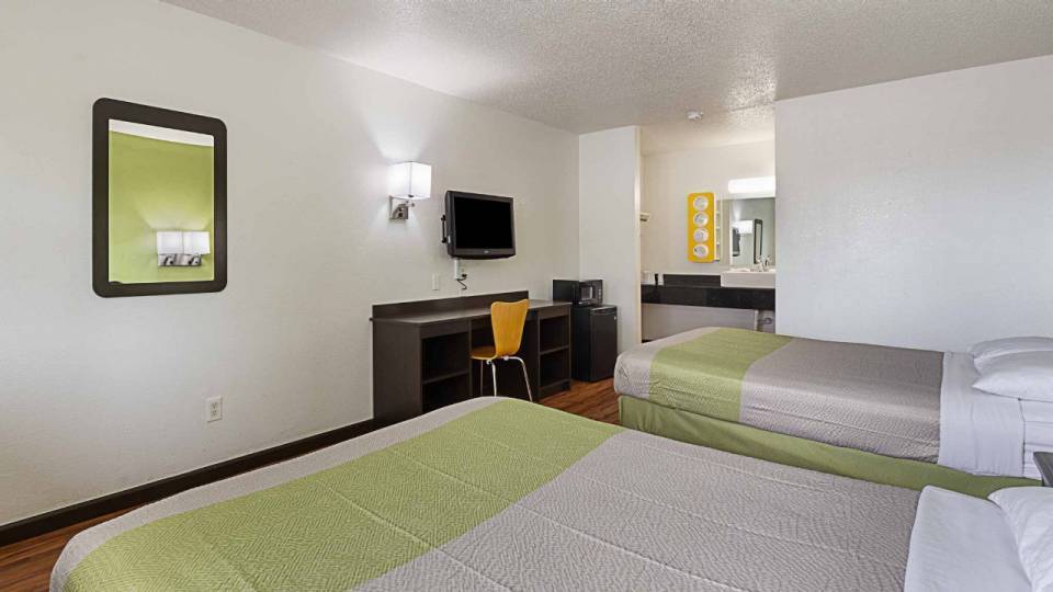 More Photos Of 7707 Lee Hwy, Chattanooga Hotel For Sale