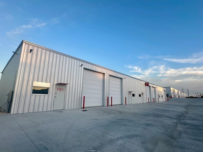 More Photos Of 3225 FM 2001, Buda Unknown For Lease