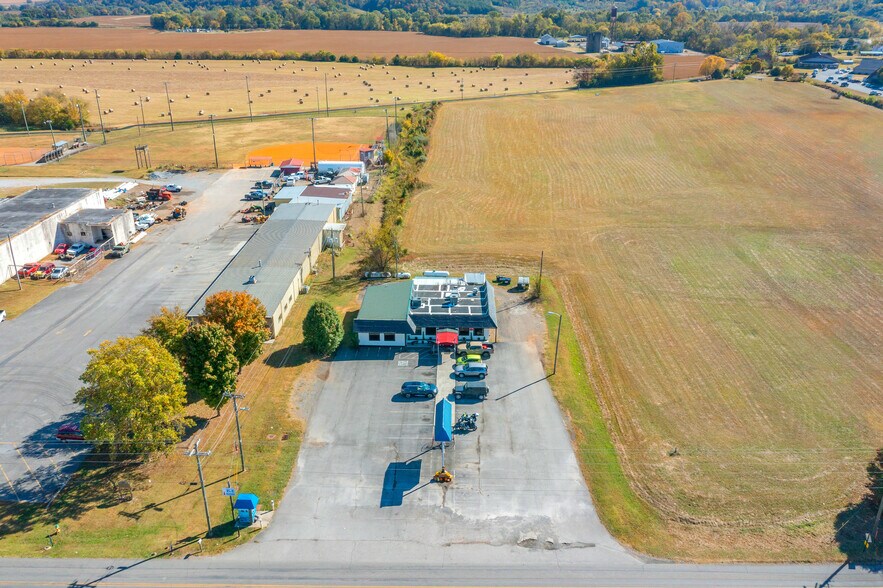 More Photos Of 128 Bank St, Tellico Plains Restaurant For Sale
