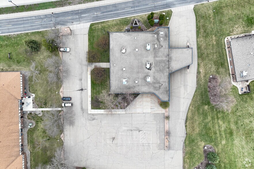 More Photos Of 701 SE Central Ave E, Saint Michael Bank For Lease