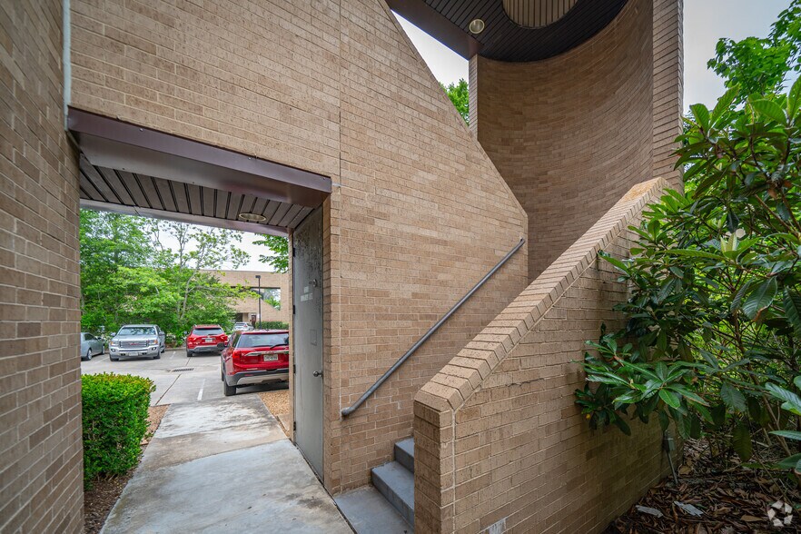 More Photos Of 2316 Timber Shadows Dr, Kingwood Office For Lease