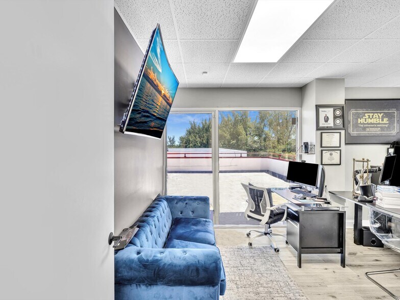 More Photos Of 6175 NW 153rd St, Miami Lakes Medical For Lease