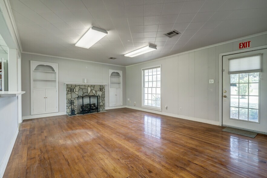 More Photos Of 2600 Arlington St, Ada Office Residential For Sale