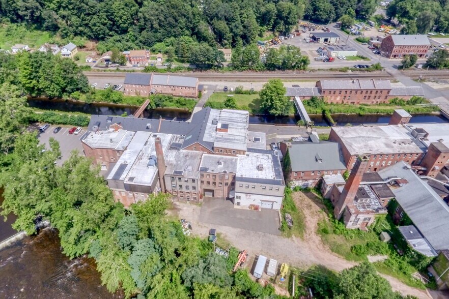 More Photos Of 150 Front St, West Springfield Light Manufacturing For Lease