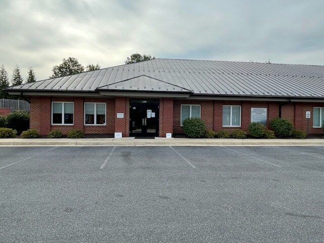 More Photos Of 142 Linden Dr, Winchester Medical For Sale