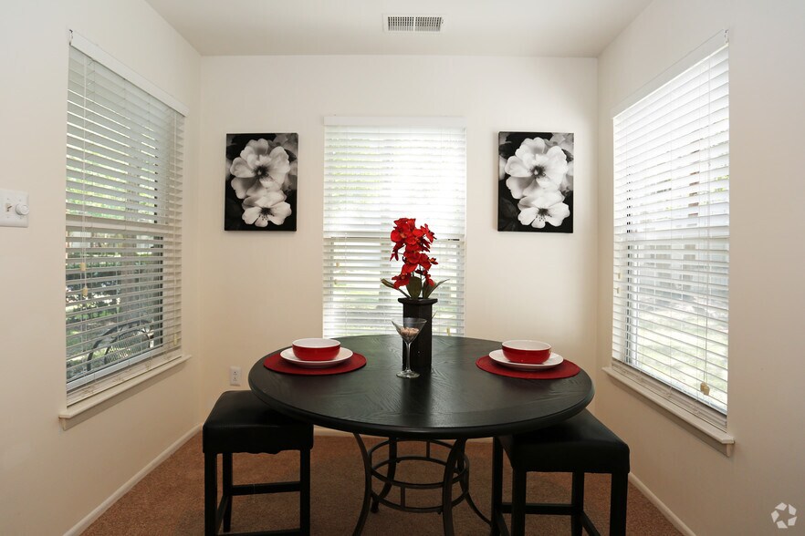 More Photos Of 3001 Reflections Way, Virginia Beach Apartments For Sale