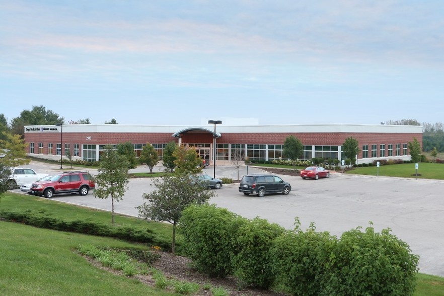 Primary Photo Of 2550-2586 W Fabyan Pky, Batavia Medical For Lease