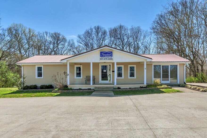 More Photos Of 5652 Highway 100, Lyles General Retail For Sale
