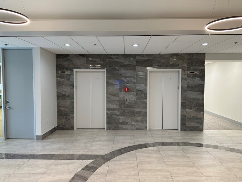More Photos Of 2675 Winkler Ave, Fort Myers Medical For Lease