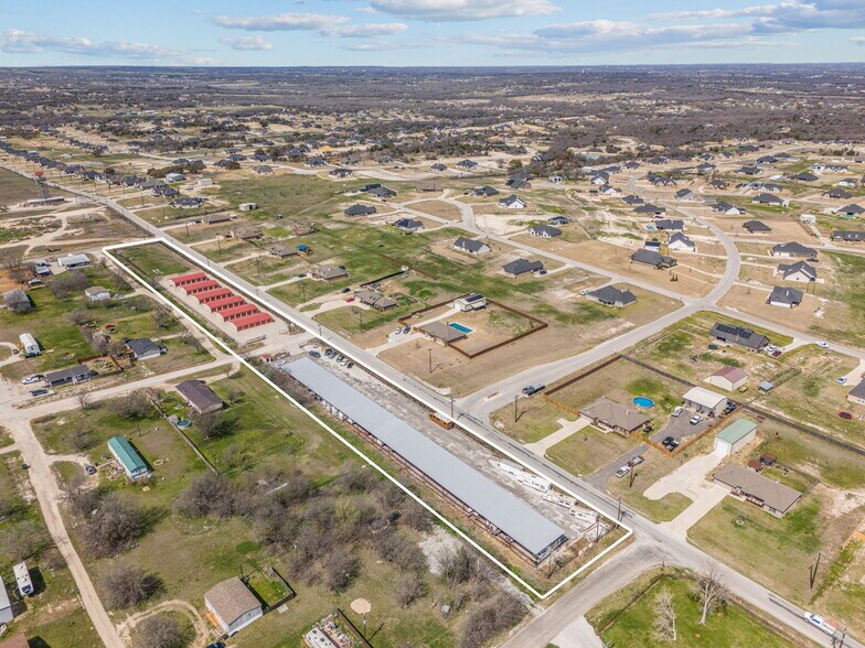 More Photos Of 101 Enchanted Lakes dr, Azle Self Storage For Sale