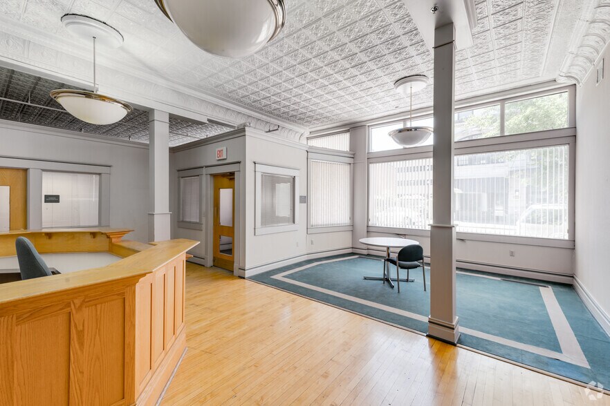 More Photos Of 348 N Burdick St, Kalamazoo Medical For Lease