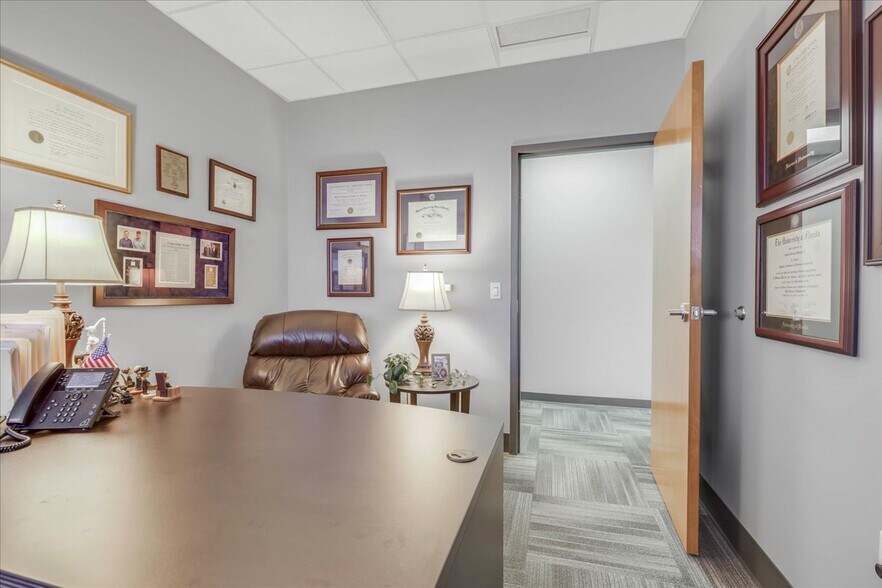 More Photos Of 215 S Monroe St, Tallahassee Office For Lease