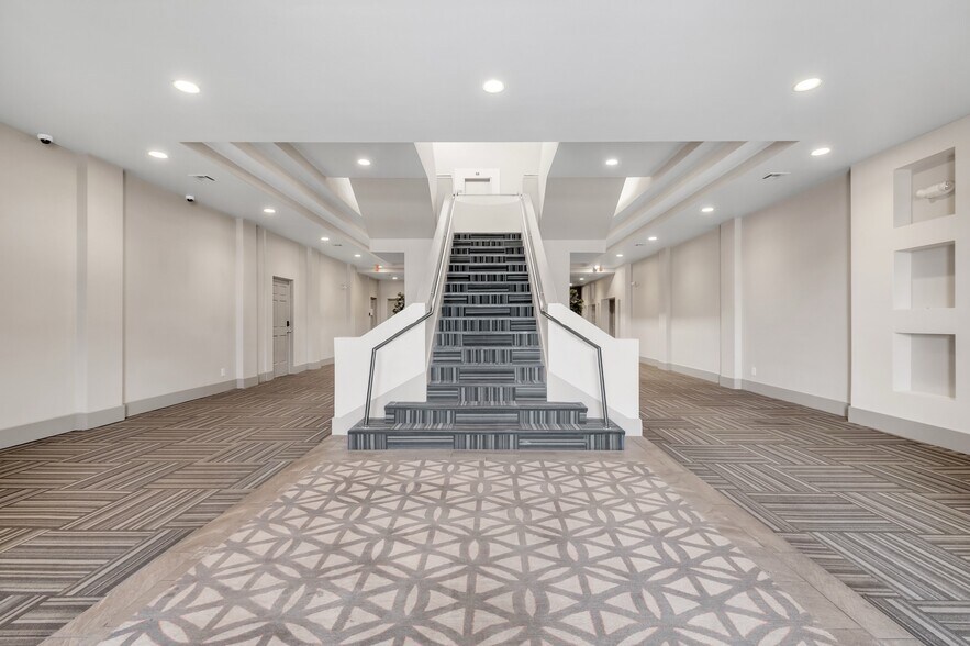 More Photos Of 2480 E Tompkins Ave, Las Vegas Medical For Lease