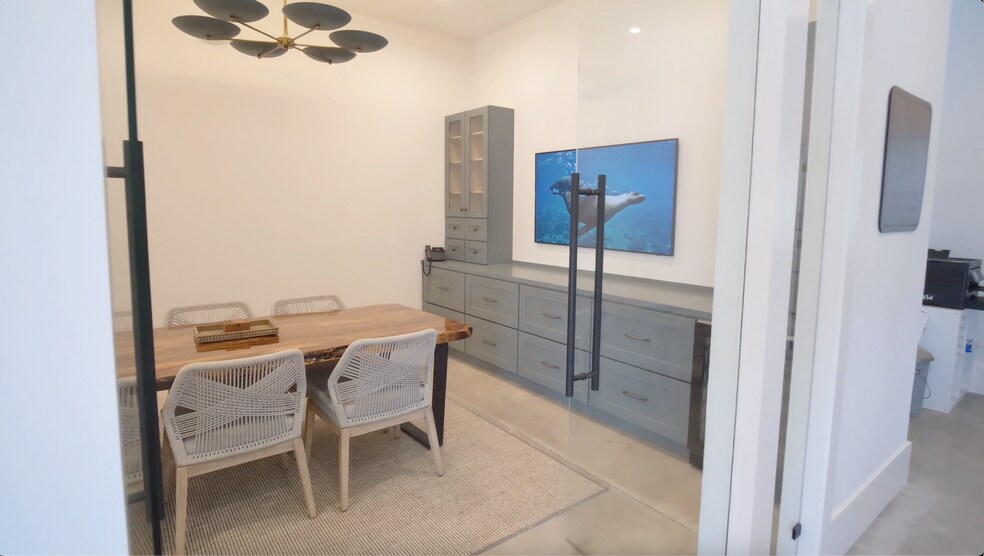 More Photos Of 1415 3rd St N, Jacksonville Beach Freestanding For Sale