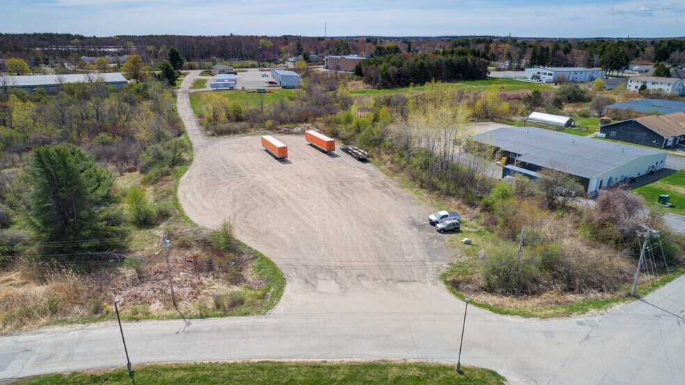 More Photos Of 11-12 Lund Rd, Saco Industrial For Lease