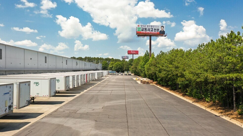 More Photos Of 1200 Oakley Industrial Blvd, Fairburn Warehouse For Lease