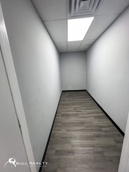 More Photos Of 6667 Vernon Woods Dr, Atlanta Medical For Lease