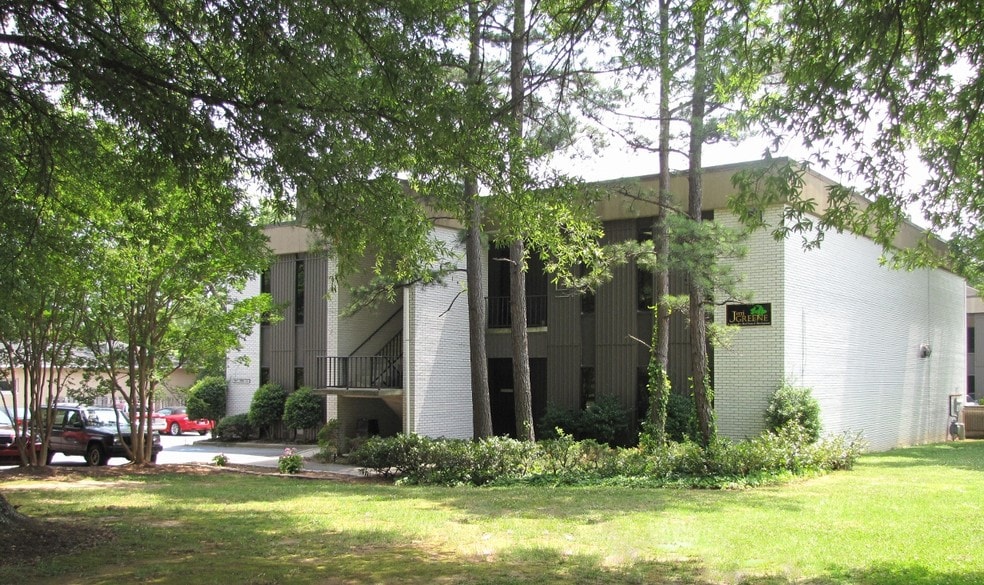 More Photos Of 364 S Pine St, Spartanburg Unknown For Lease