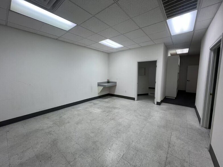 More Photos Of 3365 E Flamingo Rd, Las Vegas Medical For Lease