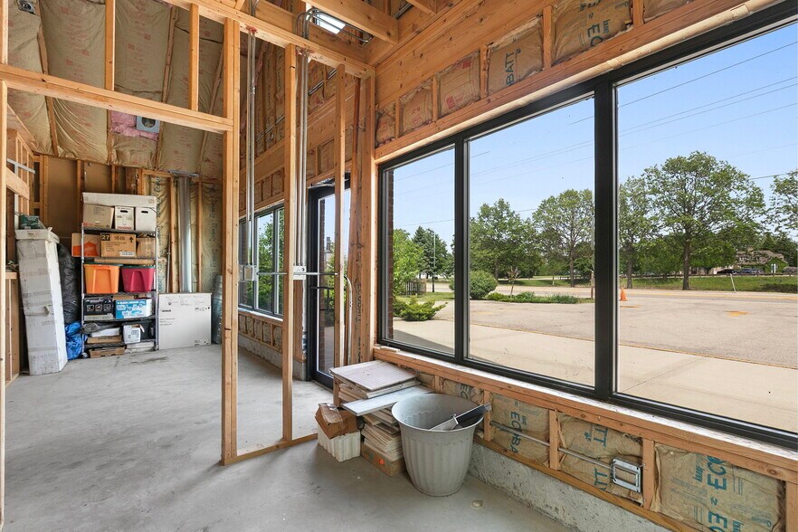 More Photos Of 618 Barron Blvd, Grayslake Medical For Sale