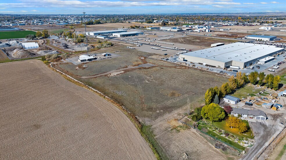 More Photos Of 3750 3250 E, Kimberly Land For Lease