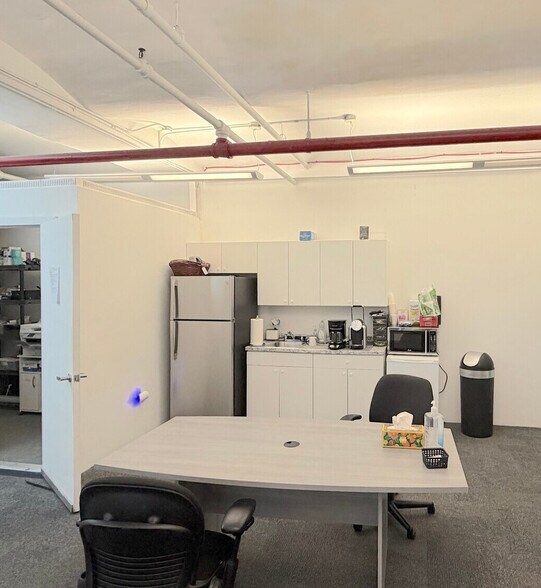 More Photos Of 19 W 21st St, New York Office For Lease