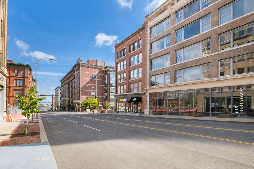 More Photos Of 905 Broadway Blvd, Kansas City Apartments For Sale