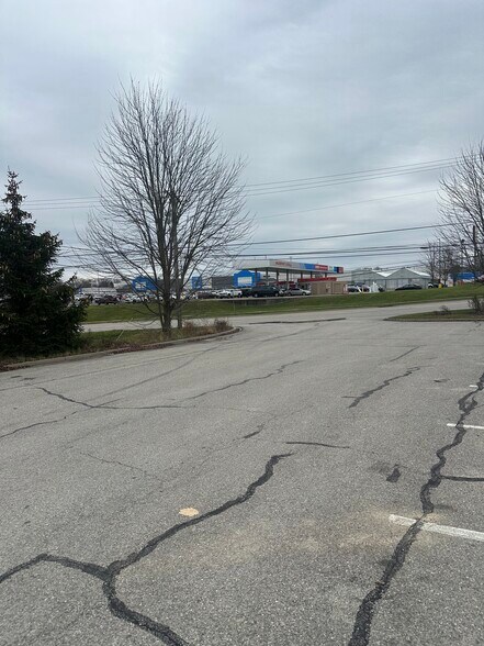 More Photos Of 2842 E State St, Salem Land For Sale