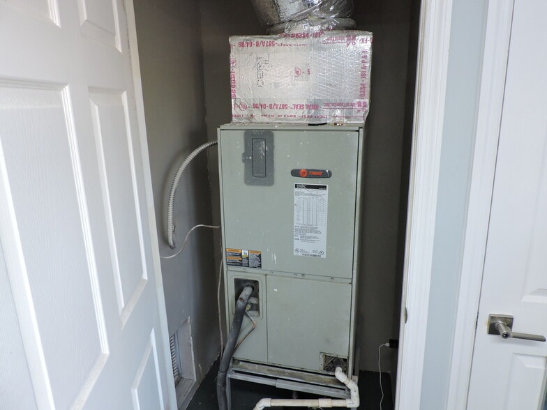 More Photos Of 5722 Dunn Ave, Jacksonville Medical For Sale