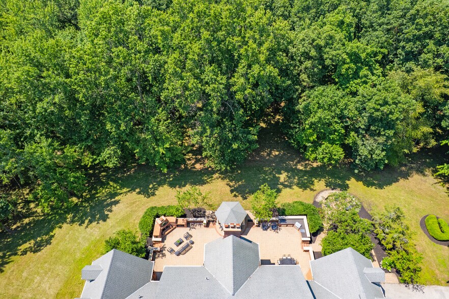 More Photos Of 5455 Plantation Rd, Sunbury Lodge Meeting Hall For Sale