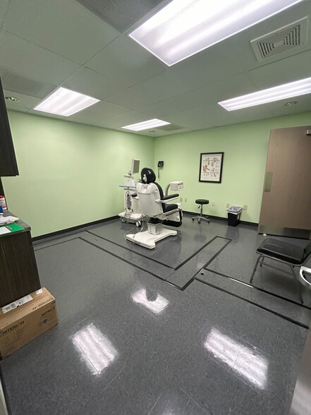 More Photos Of 2287 Henry Tecklenburg Dr, Charleston Office For Lease