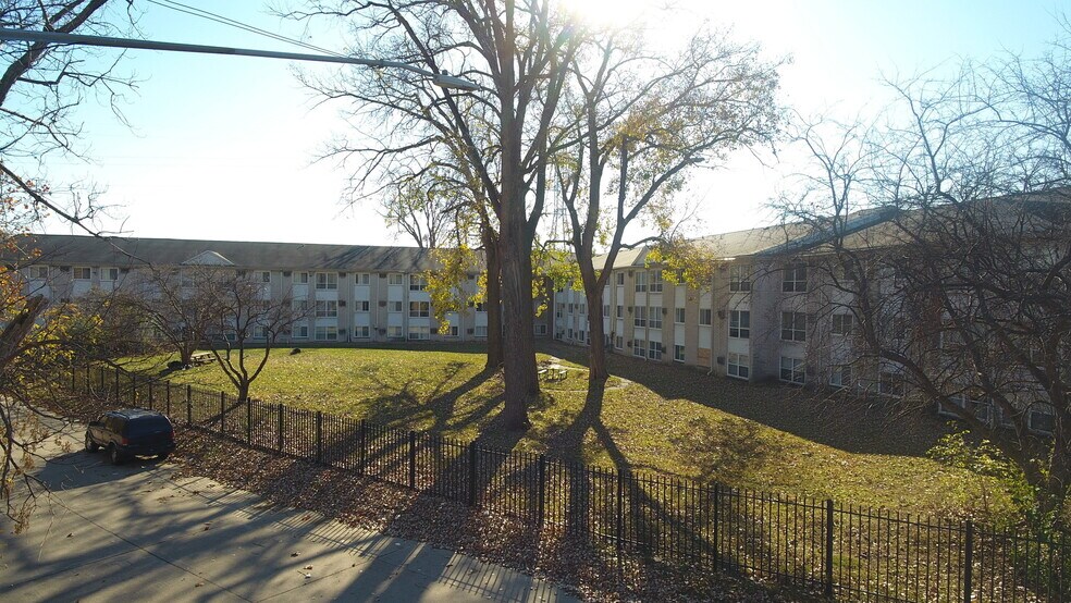 More Photos Of 23871 Fullerton St, Detroit Apartments For Sale