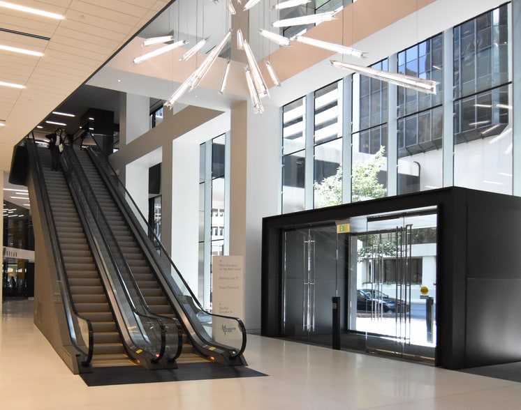 More Photos Of 201 S College St, Charlotte Office For Lease