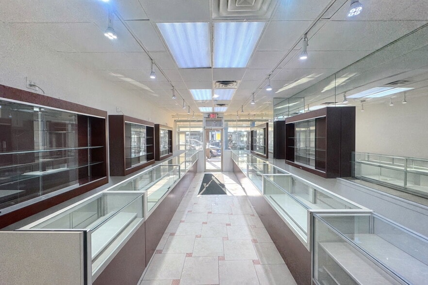 More Photos Of 6913 Grand Ave, Maspeth General Retail For Lease