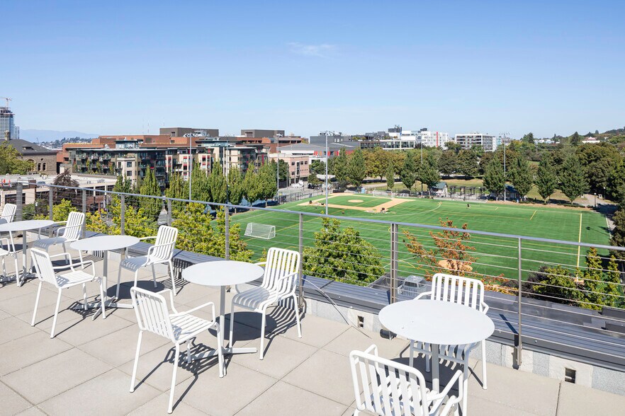 More Photos Of 1525 11th Ave, Seattle Coworking Space