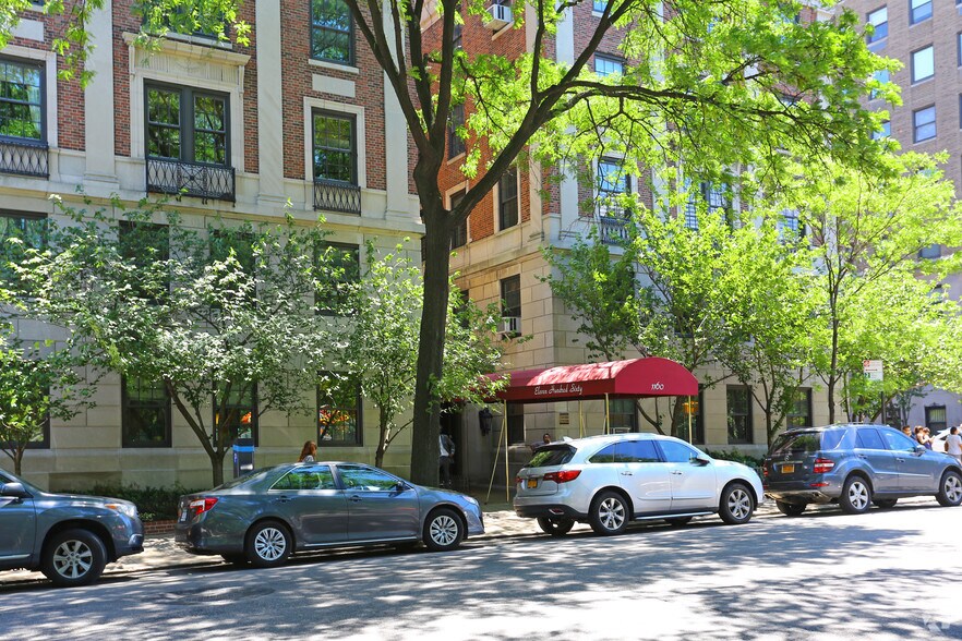 More Photos Of 1160 Fifth Ave, New York Apartments For Lease