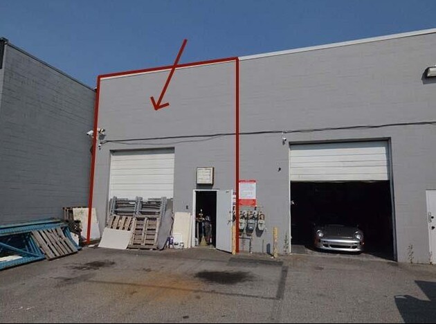 More Photos Of 2981 Simpson Rd, Richmond Showroom For Sale